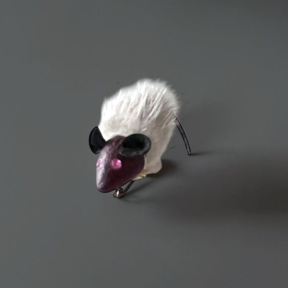 Vintage Danish Leather & Mink Mouse Shoulder Brooch - Picture 3 of 6